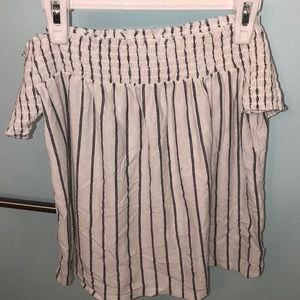 AMERICAN EAGLE off the shoulder striped shirt